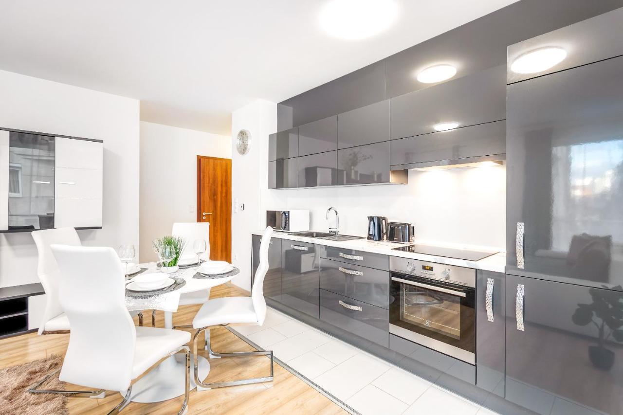 Modern Apartment With Free Garage And Balcony In The Downtown Budapest Exterior foto