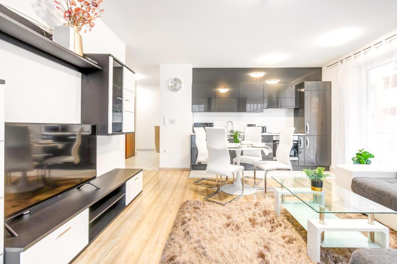 Modern Apartment With Free Garage And Balcony In The Downtown Budapest Exterior foto