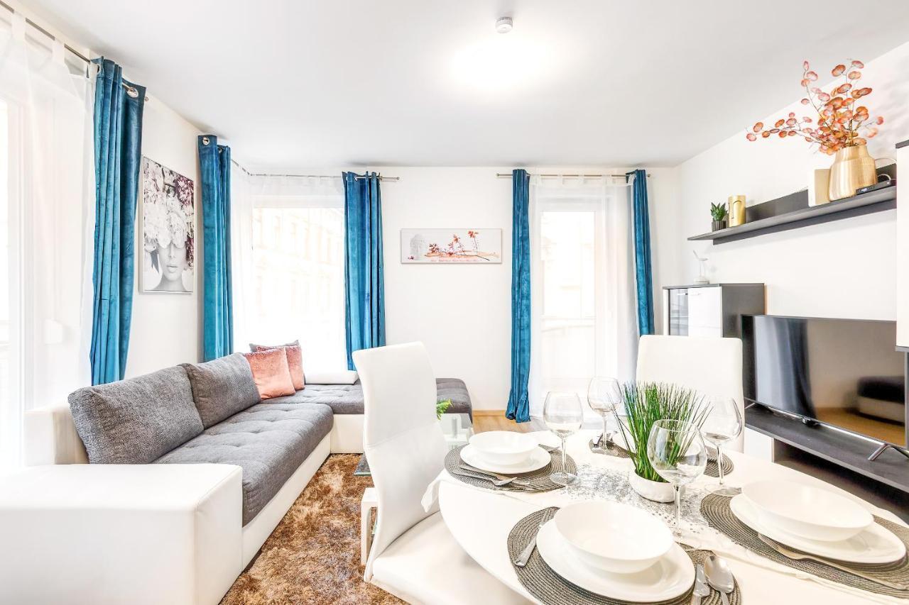 Modern Apartment With Free Garage And Balcony In The Downtown Budapest Exterior foto